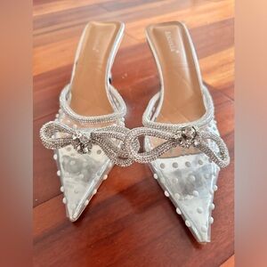 New never worn sparkle bow rhinestone silicon kitten heel sandal